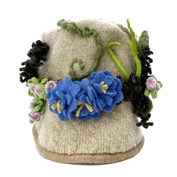 Handcrafted Felted Wool Hat Cloche / Bonnet Flora & Fauna Tan Ecru Flowers Blue - Picture 11 of 11